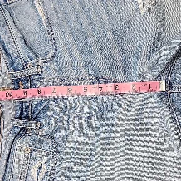 American Eagle Size 2 Med-Light Wash Low Rise Baggy Jeans, Distressed/Destroyed - Picture 8 of 15